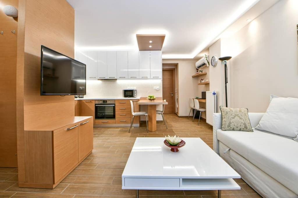 Apartament Modern Hospitality, With Private Garden, Ateny Zewnętrze zdjęcie